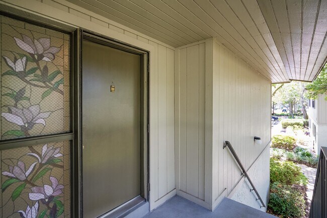 Building Photo - 10 Cristina Ct