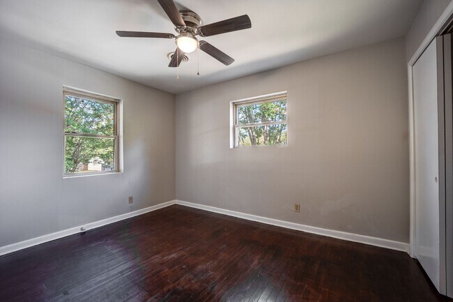 Building Photo - 3521 S 35th St