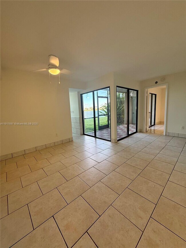 Building Photo - 1303 S Liberty Ave