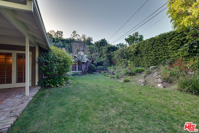 Building Photo - 12219 Octagon St