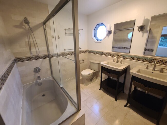 Building Photo - Scarsdale Rental Fully Updated 4 bedroom p...