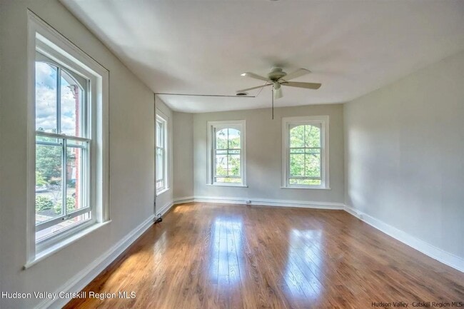 Building Photo - 4 W Union St