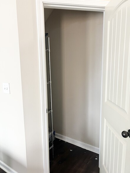 Building Photo - 31 White Pine Way