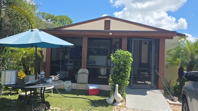 Primary Photo - 26671 Sherwood Ln