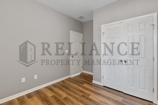 Building Photo - 5281 N Toben Ct