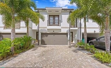 Building Photo - 4507 E Aqua Bella Ln