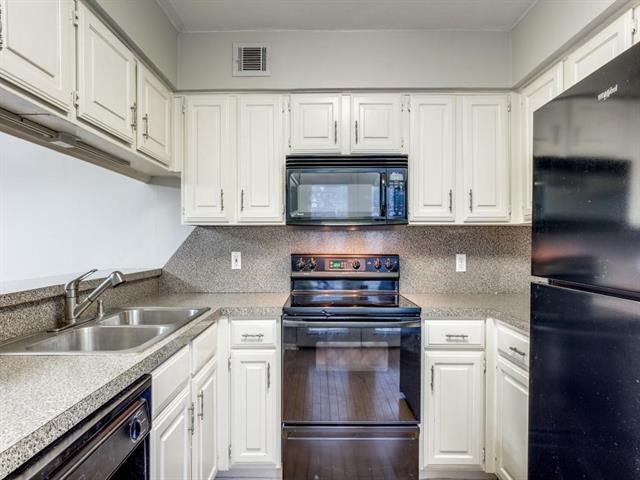 Building Photo - 5200 Martel Ave