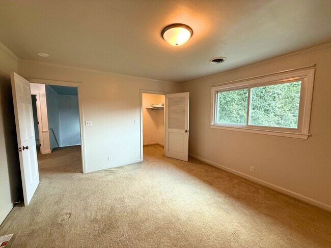 Building Photo - 125 St Augustine Dr