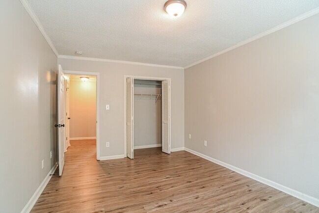 Building Photo - 7317 Rockwood Forest Ln