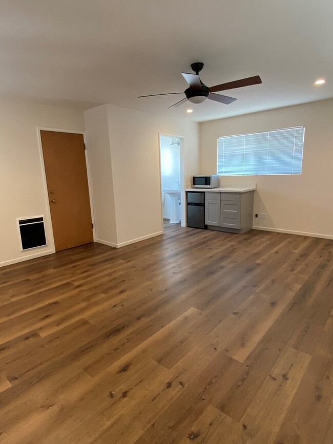 Building Photo - Santa Barbara - Remodeled studio