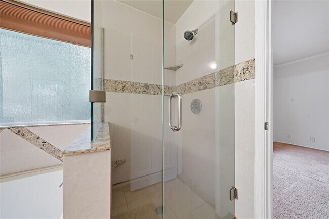 Building Photo - 5801 Marchmont Ln