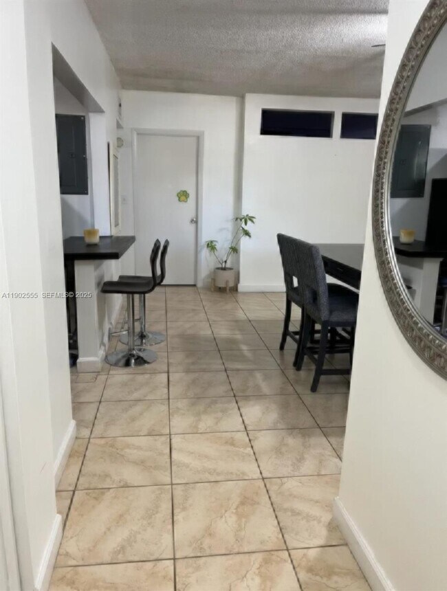 Building Photo - 830 NE 199th St