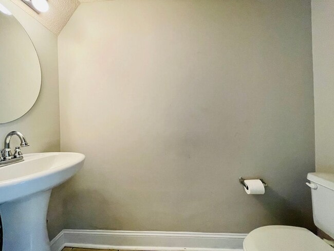 Building Photo - NEWLY RENOVATED 2bd/1.5ba Townhome super close to CMC, HGTC and CCU! Some utilities included!