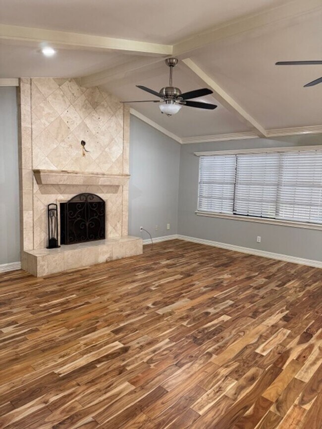 Building Photo - 4701 N 8th St