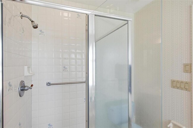 Building Photo - 24 Chippeway Ct