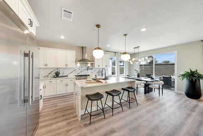 Building Photo - 2148 W Solo Wy