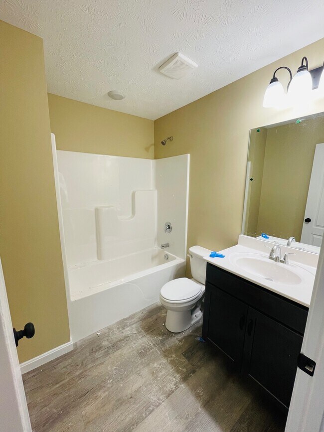 Building Photo - 106 Diane Ct