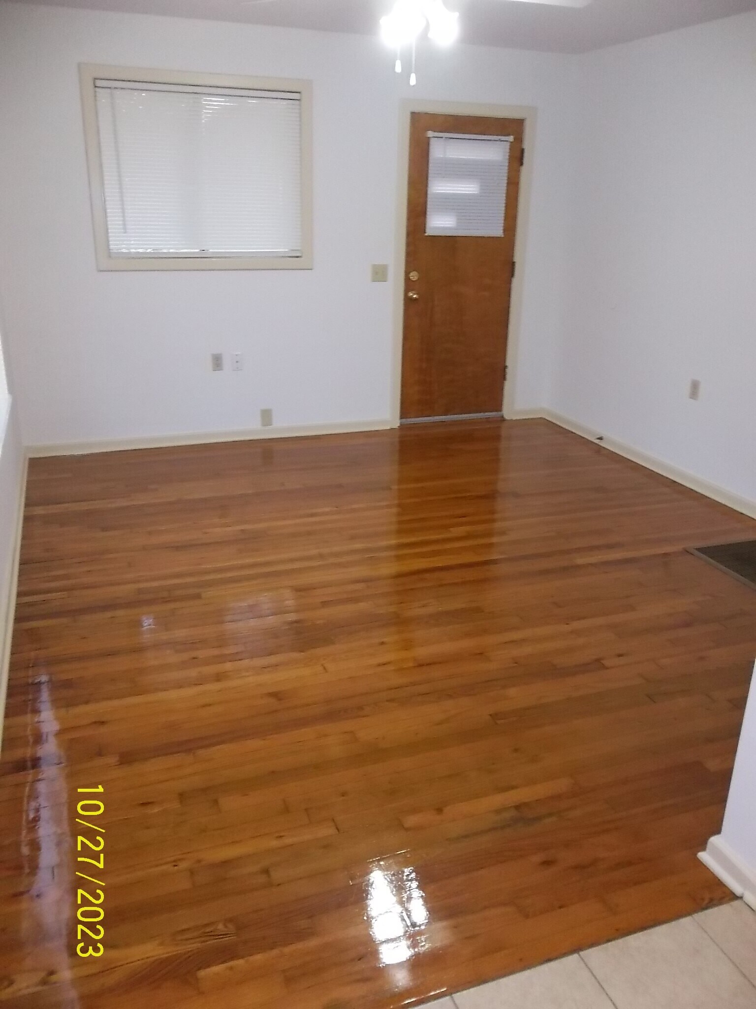 Living room - 431 E 19th St