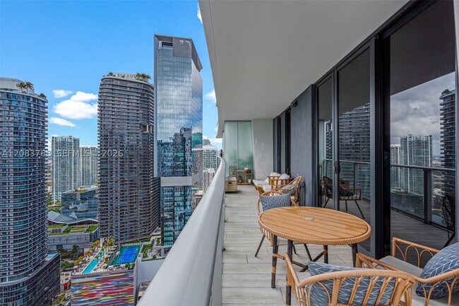 Building Photo - 1010 Brickell Ave