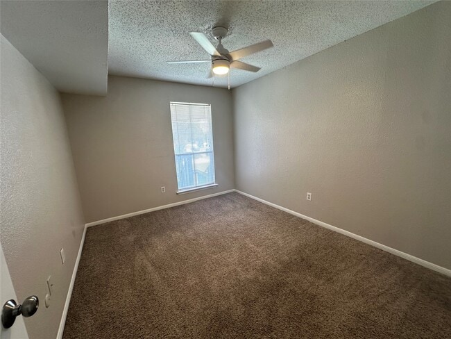 Building Photo - 250 El Dorado Blvd
