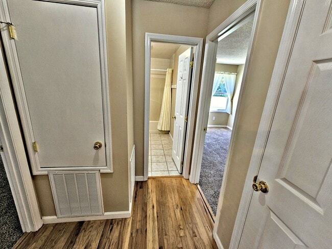 Building Photo - HOUSE FOR RENT - 4BR - Harvest