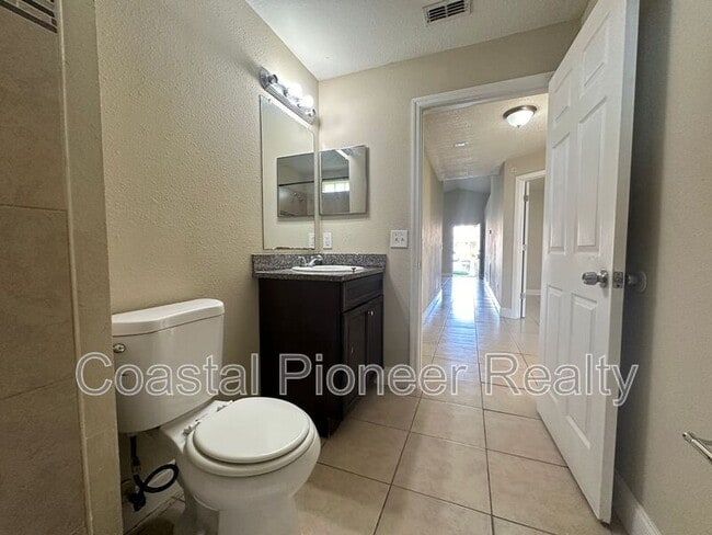 Building Photo - 5104 Aventura Blvd