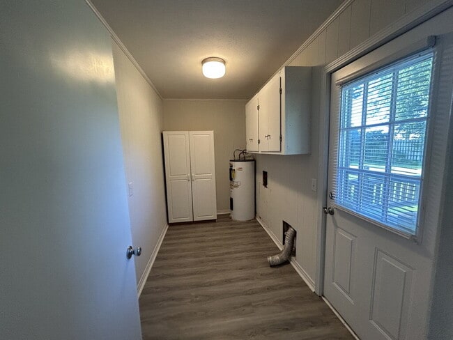 Building Photo - 3-Bedroom 2-Bathroom Home with 2 car garage  in Prime Cookeville Location!