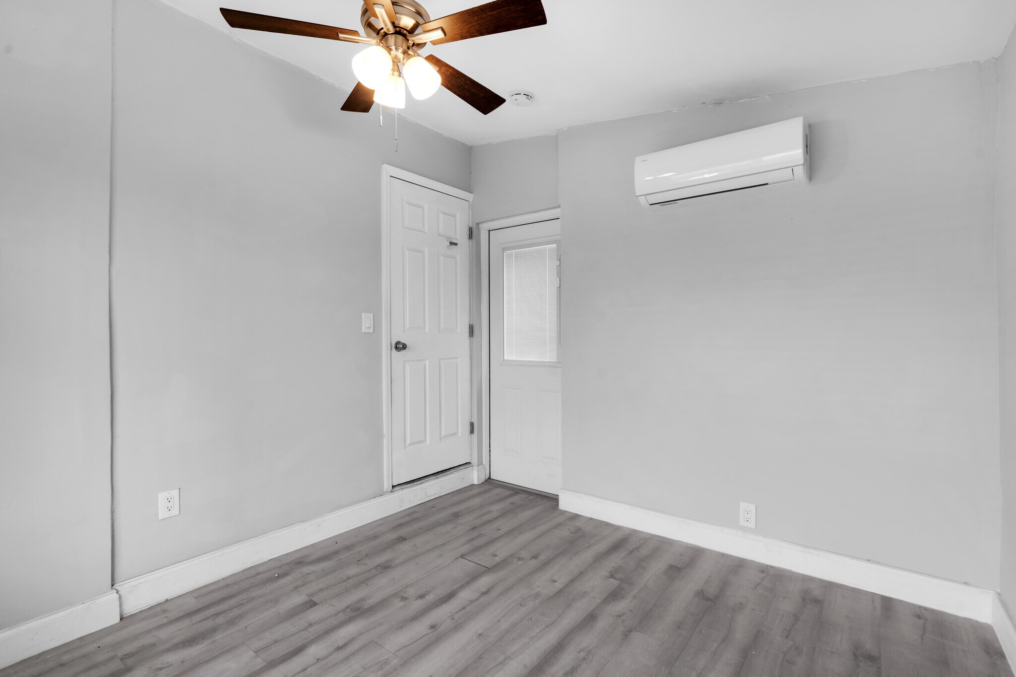 Building Photo - 4500 NE 18th Ave