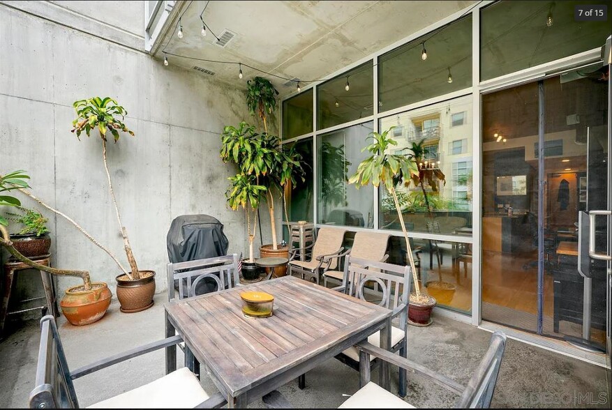 Building Photo - 1025 Island Ave