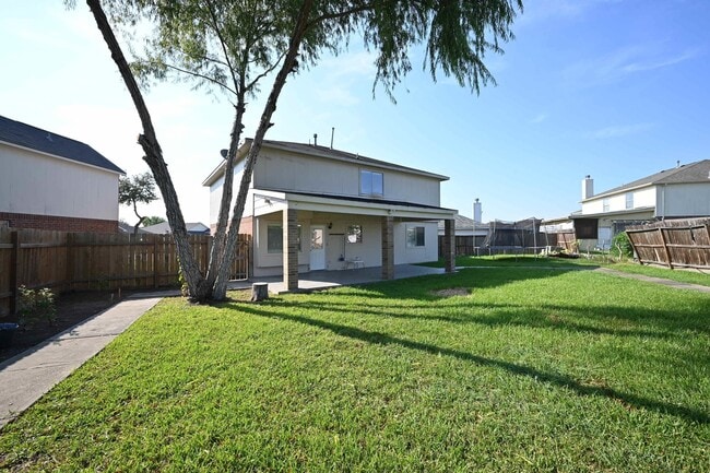 Building Photo - 7006 Biton Dr