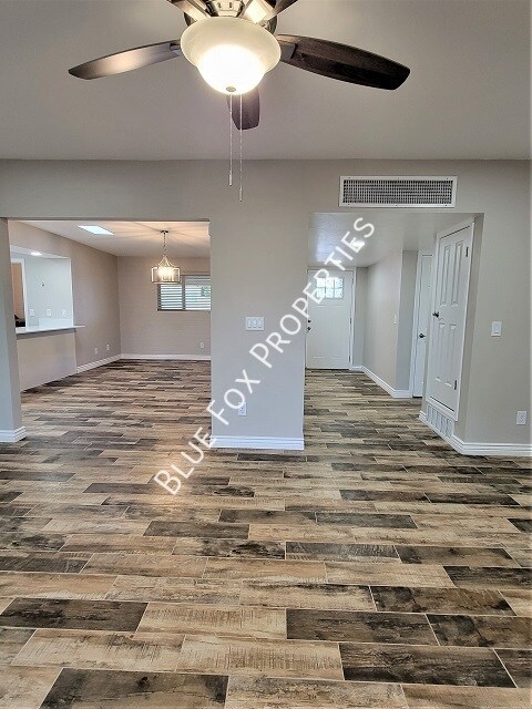 Building Photo - 1933 S Palma Pl