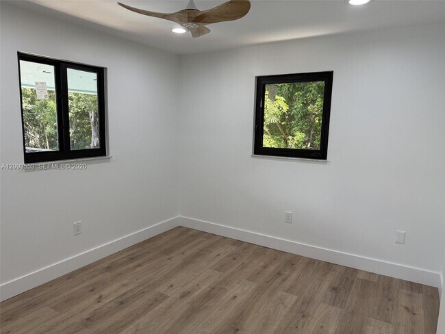 Building Photo - 39 Gumbo Limbo Ave
