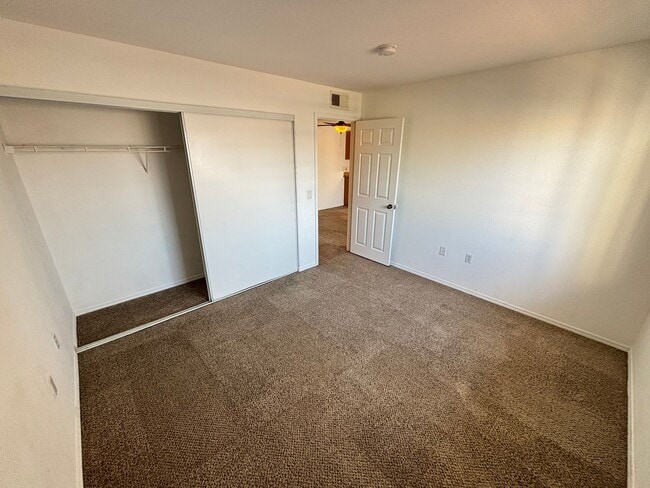 Building Photo - Beautiful 2Bed/2Bath home located in the Coral Palms Community! Make the Move for Less: $300 Off ...