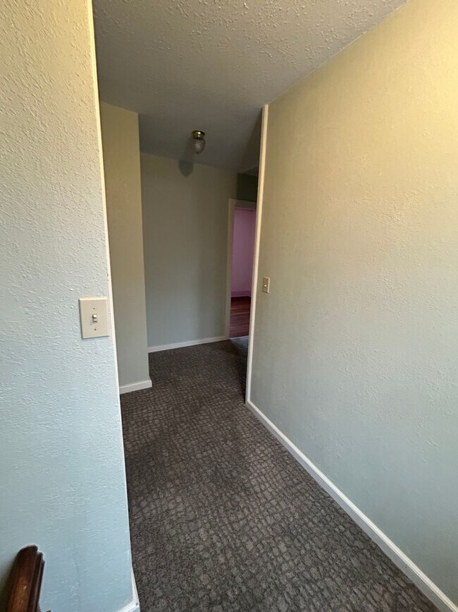 Building Photo - 4 Bedroom Home on Kalispell’s East Side – Spacious Yard & Double Garage