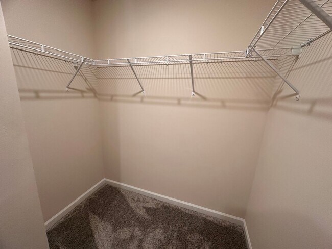 Building Photo - 3BR 2.5BA Townhome in High Point