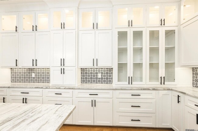 Building Photo - 18171 Vis-A-Vis Ave