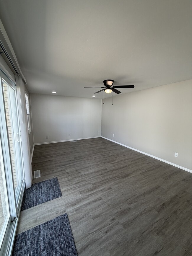 Building Photo - 2504 Campbell Dr