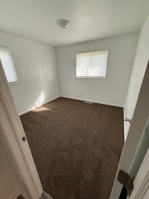 Building Photo - Jannat Arnsby