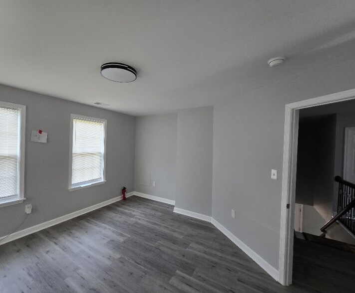 Building Photo - 4303 Urn St