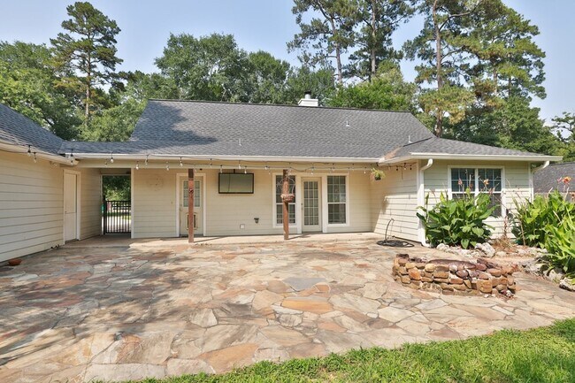 Building Photo - 22719 Rainfern Dr