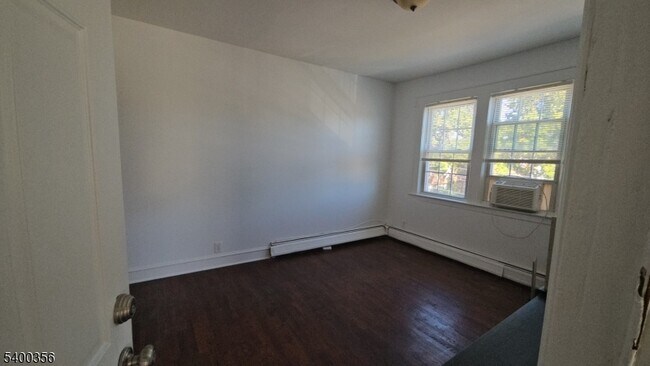 Building Photo - 264 Pomona Ave