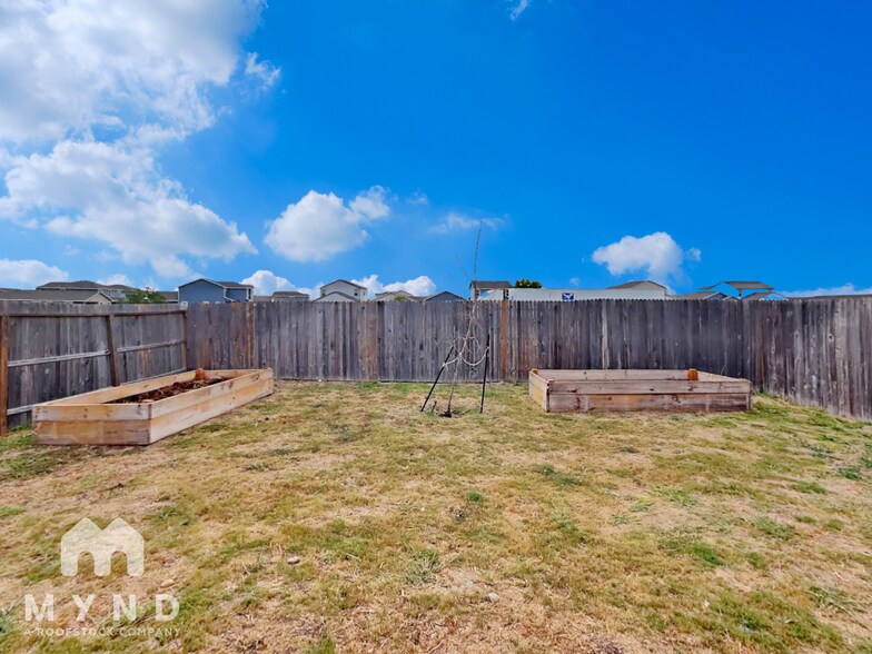 Building Photo - 13004 Lineberry Ln