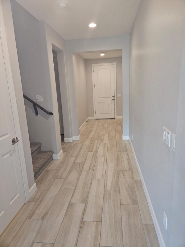 Building Photo - 4362 S Gardenia Dr