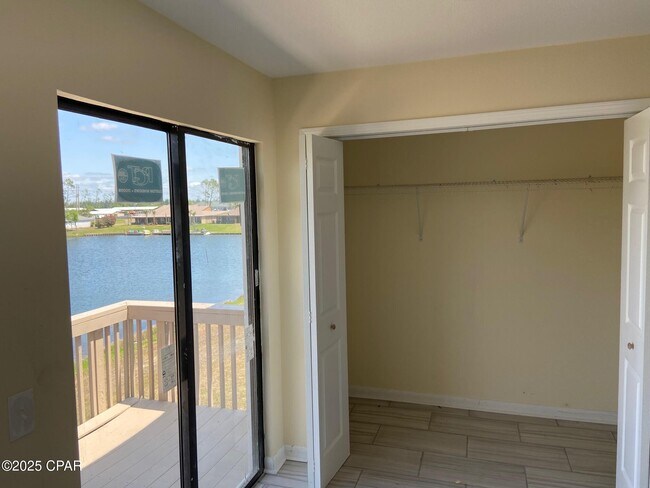 Building Photo - 113 Marin Dr