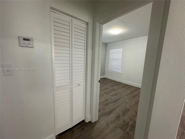 Building Photo - 4249 Bougainvilla Dr