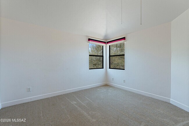 Building Photo - 10270 E Glenn St