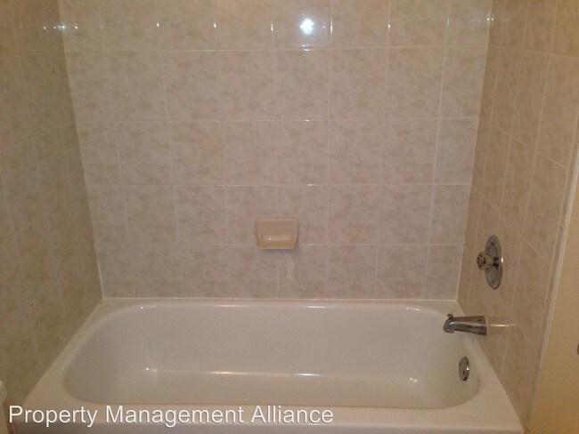 Building Photo - 3116 Court St