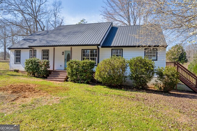 Building Photo - 106 Degrandis Ln NE