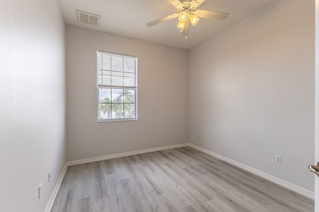 Building Photo - 3525 Milan Dr