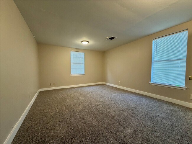 Building Photo - 503 Mckee St